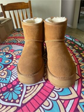 Women's Chestnut Suede Shearling-Lined Ankle Booties